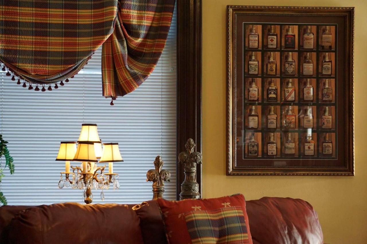 Louisville Bourbon Inn Extérieur photo