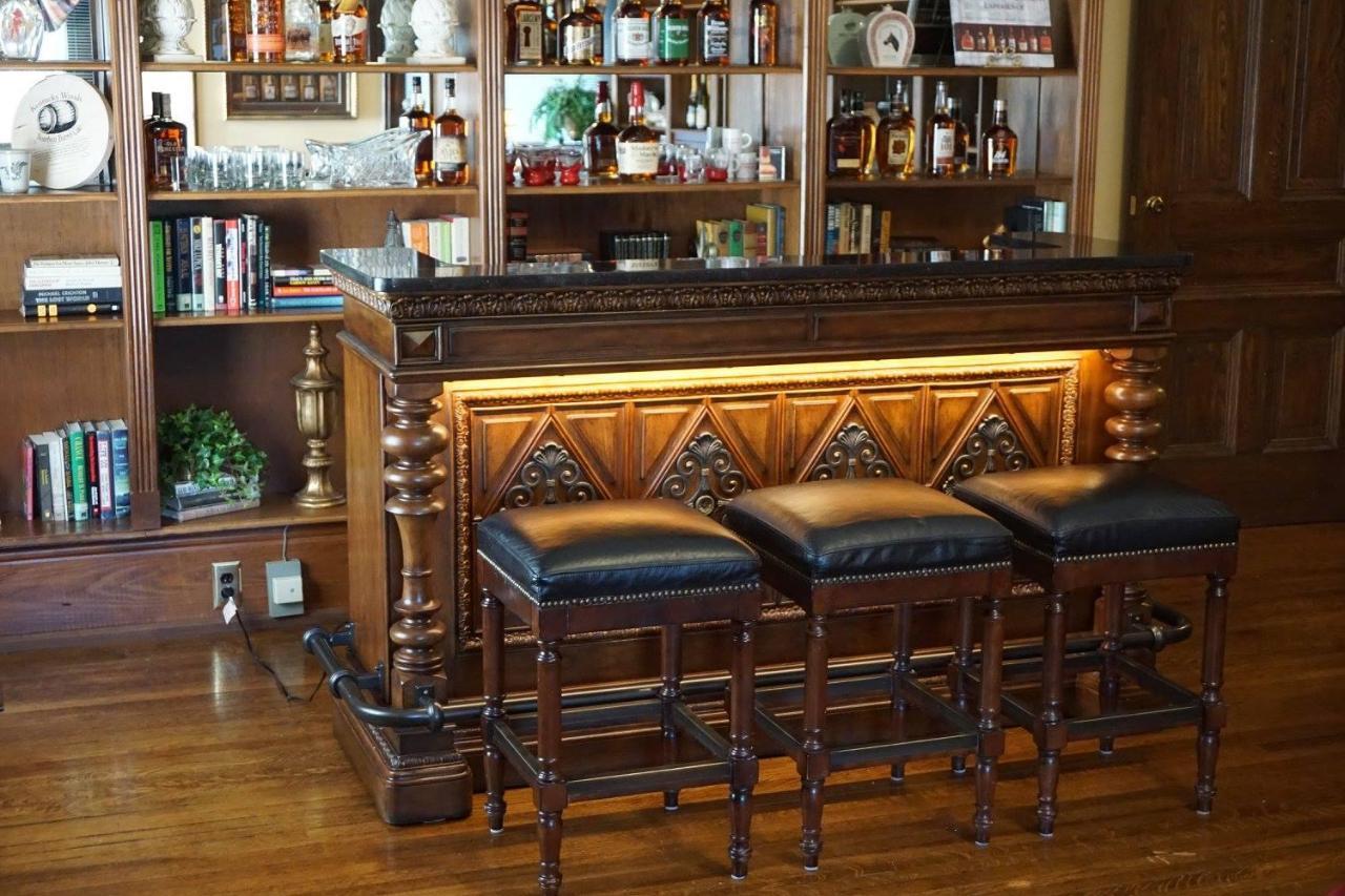 Louisville Bourbon Inn Extérieur photo