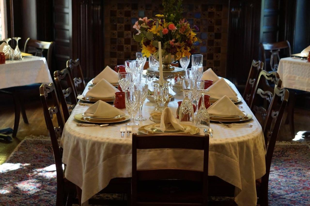 Louisville Bourbon Inn Extérieur photo