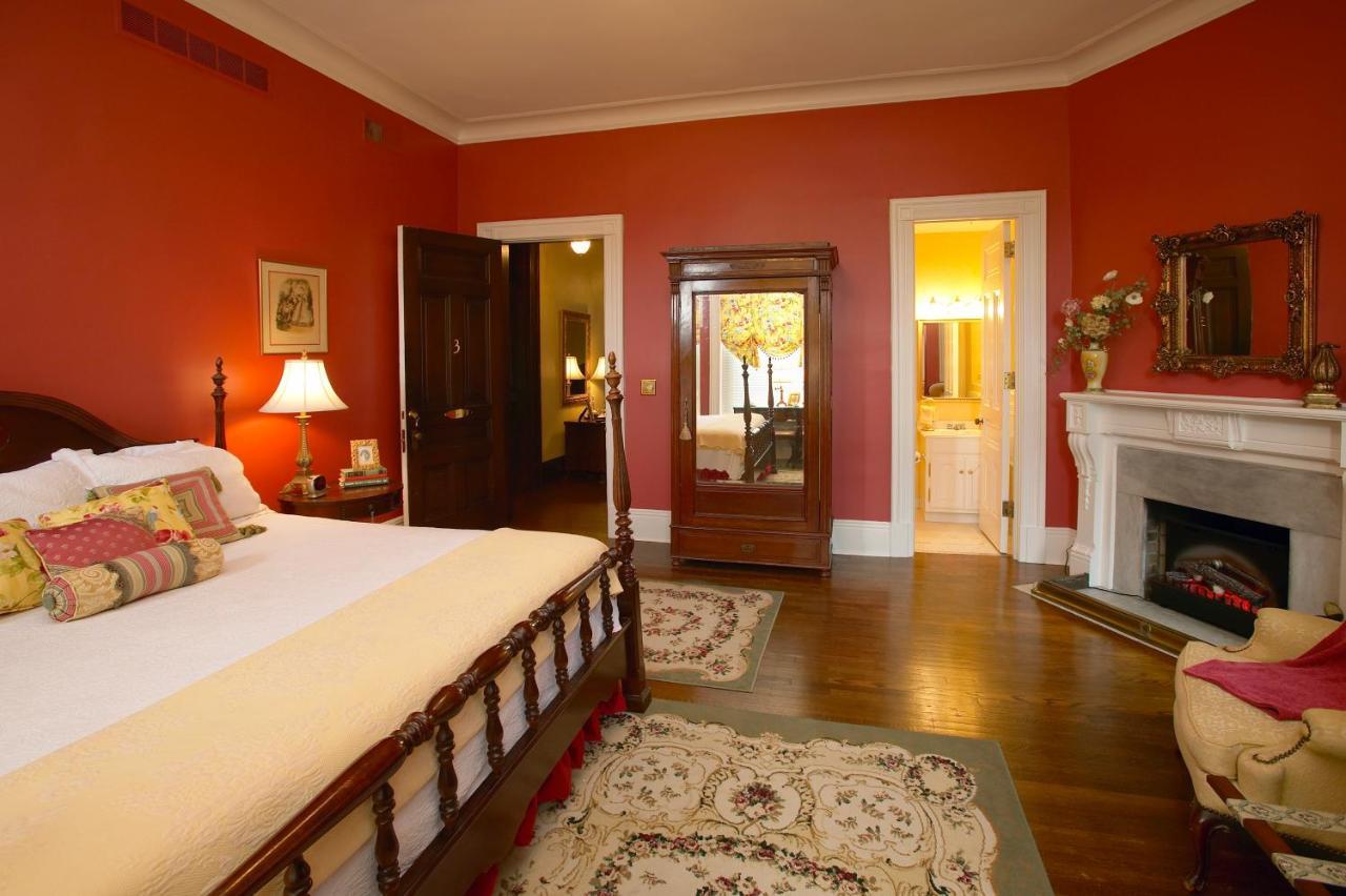Louisville Bourbon Inn Extérieur photo